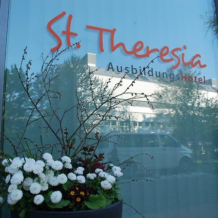Ausbildungshotel St. Theresia Munique Exterior foto
